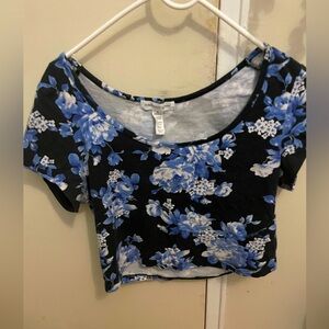 cropped floral shirt